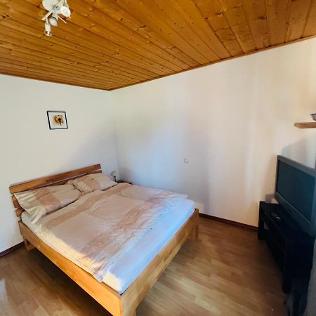 Ferienwohnung Derscheid 머치 외부 사진